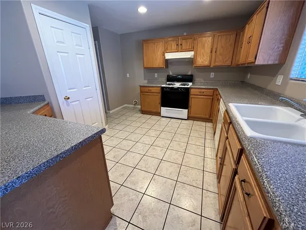 $1,852 | 5532 Madigan Court, Las Vegas, NV 89118