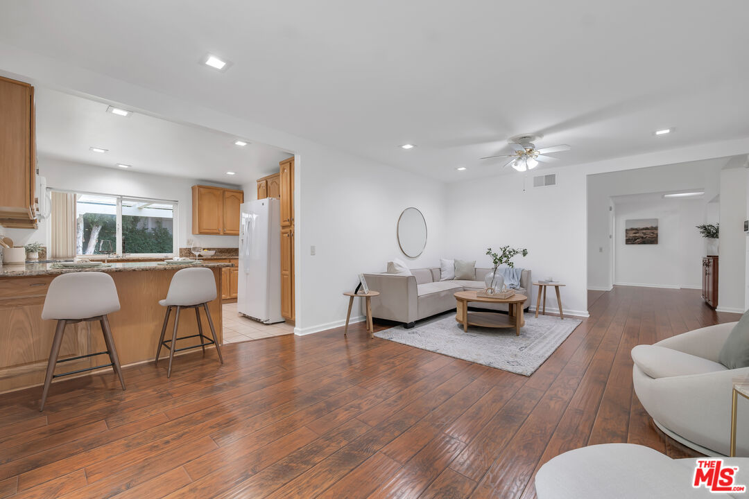11700 Doral Avenue Porter Ranch, CA 91326 - Photo 25 of 65