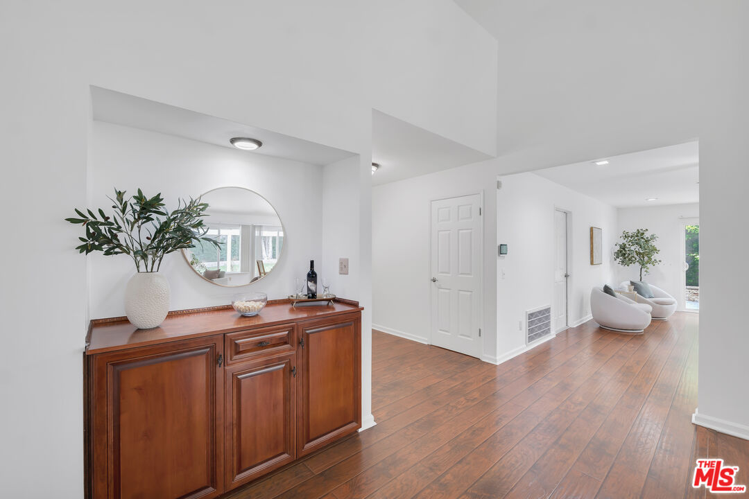 11700 Doral Avenue Porter Ranch, CA 91326 - Photo 4 of 65