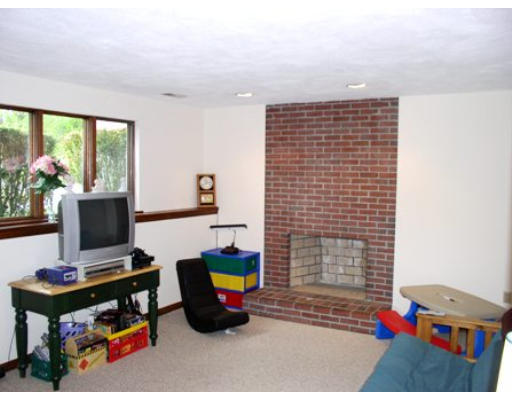 2 Jodie Road Framingham, MA 01702 - Photo 17 of 25 Gallery Image 17