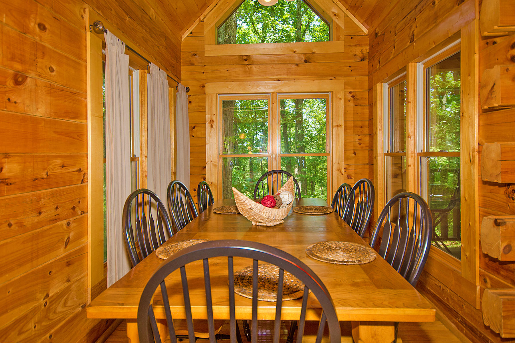 2134 Wolf Ridge Way Sevierville, TN 37862 - Photo 13 of 29 dining