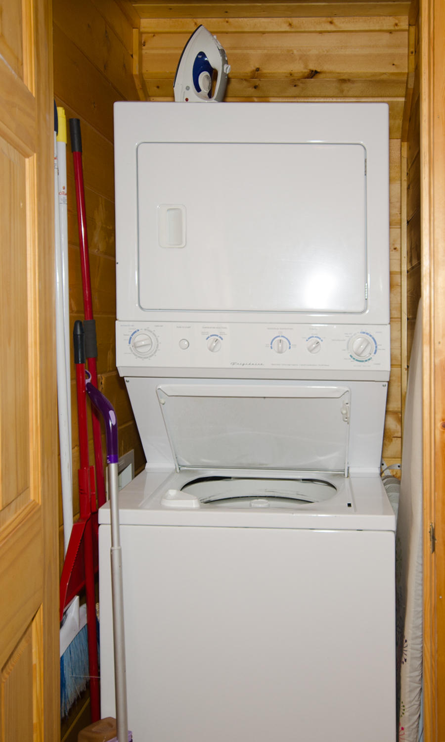 2134 Wolf Ridge Way Sevierville, TN 37862 - Photo 16 of 29 laundry