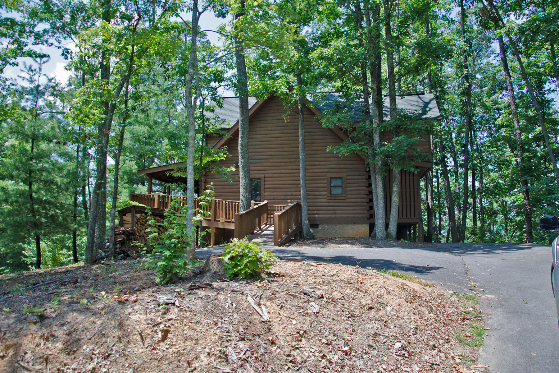 2134 Wolf Ridge Way Sevierville, TN 37862 - Photo 3 of 29 side 1