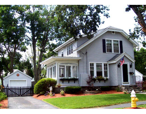 33 Brandon Road Worcester, MA 01606 - Photo 1 of 24 Gallery Image 1