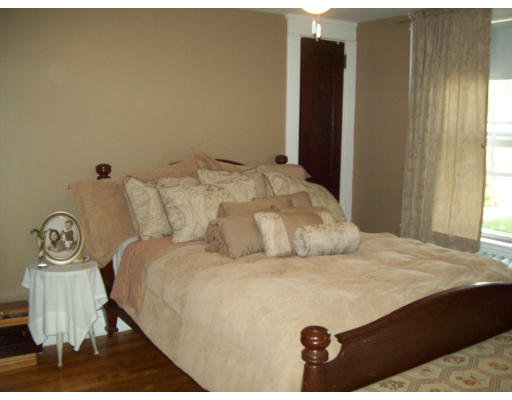 33 Brandon Road Worcester, MA 01606 - Photo 14 of 24 Gallery Image 14