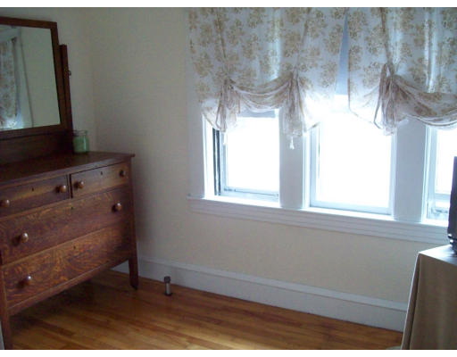 33 Brandon Road Worcester, MA 01606 - Photo 16 of 24 Gallery Image 16