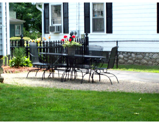 33 Brandon Road Worcester, MA 01606 - Photo 2 of 24 Gallery Image 2