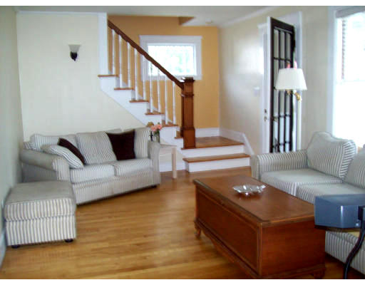 33 Brandon Road Worcester, MA 01606 - Photo 4 of 24 Gallery Image 4