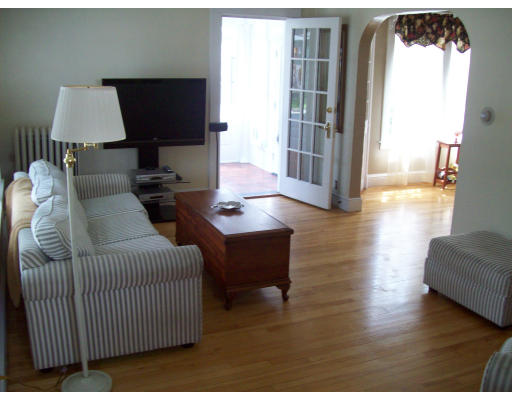33 Brandon Road Worcester, MA 01606 - Photo 5 of 24 Gallery Image 5