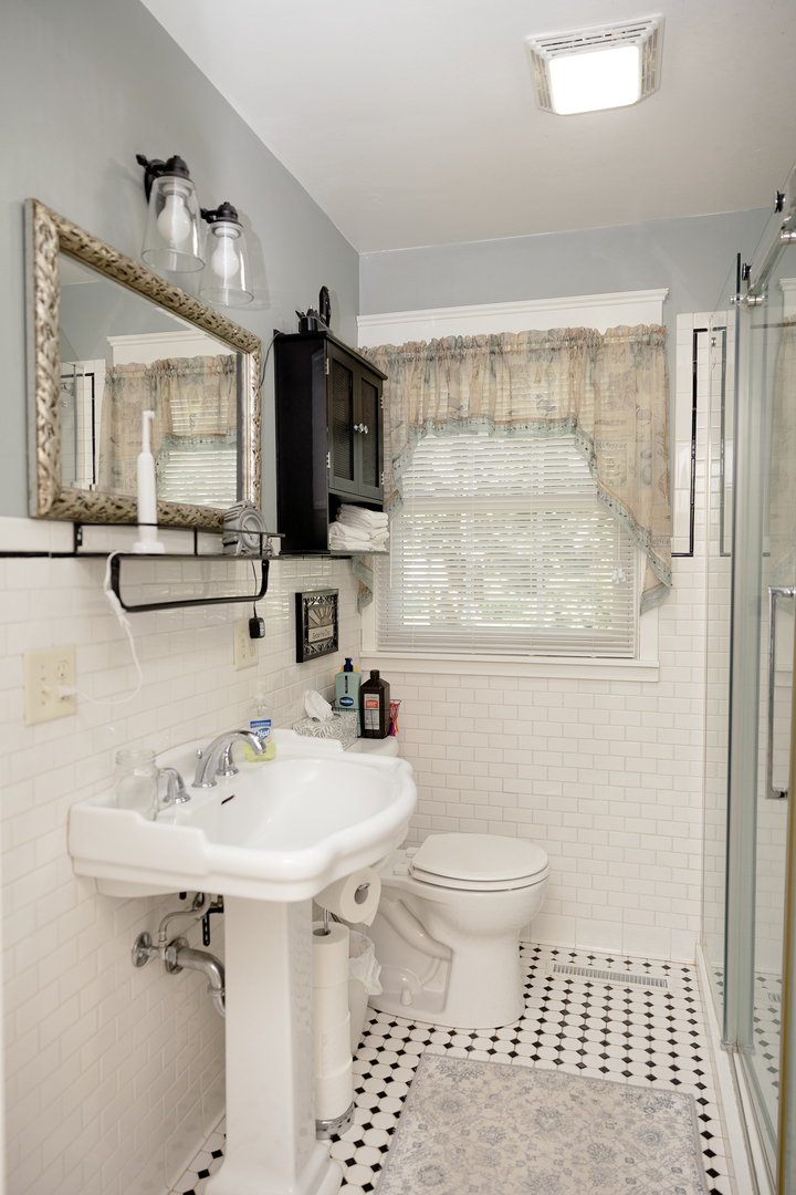 1205 Sinnissippi Road Sterling, IL 61081 - Photo 6 of 11 Gallery Image 6