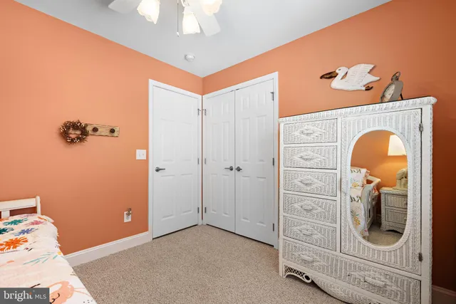 a view of entryway with a rug