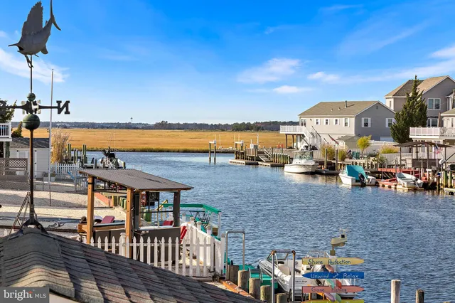 $729,900 | 20 West Navasink Drive, Tuckerton, NJ 08087