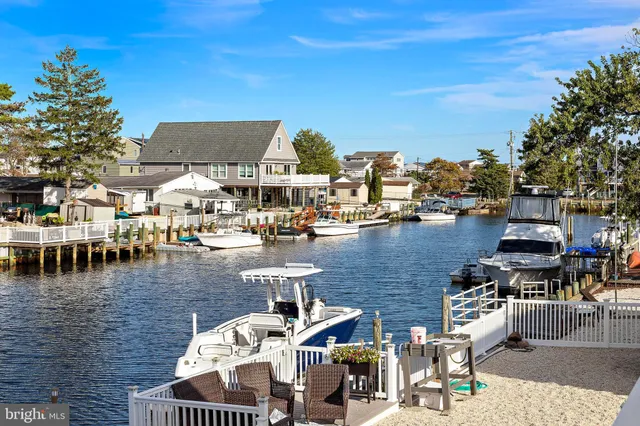 $729,900 | 20 West Navasink Drive, Tuckerton, NJ 08087