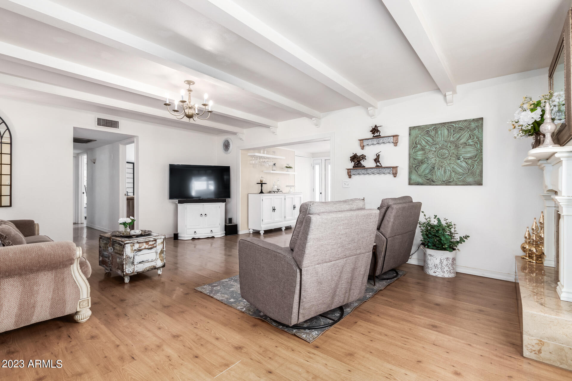 639 East Calavar Road Phoenix, AZ 85022 - Photo 9 of 41 10 - Calavar