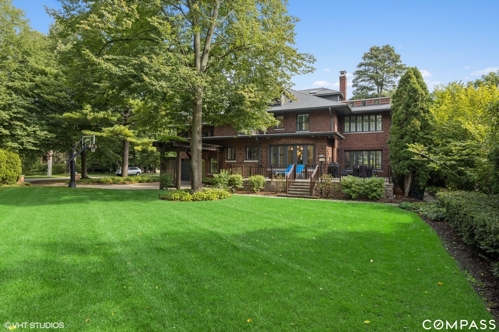 264 Sheridan Road Winnetka, IL 60093 - Photo 2 of 56