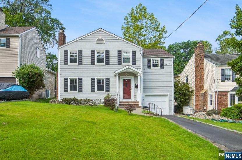 47 West Lawn Road Livingston, NJ 07039 - Photo 1 of 41 Gallery Image 1