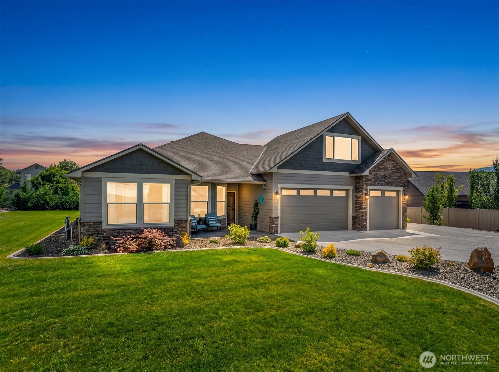 2777 Northwest Arlenes East Wenatchee, WA 98802 - Photo 4 of 40