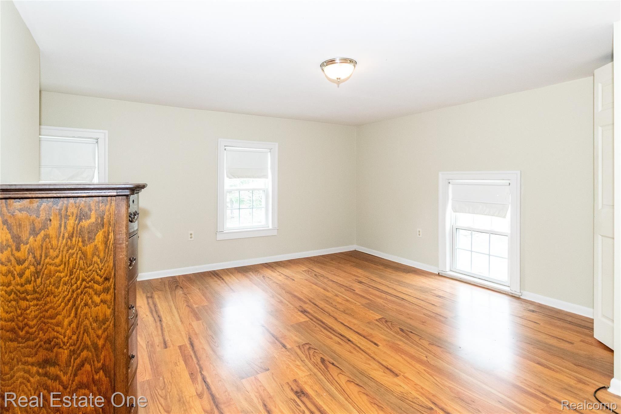 138 Benjamin Street Romeo, MI 48065 - Photo 21 of 26 Second Floor Bedroom 1