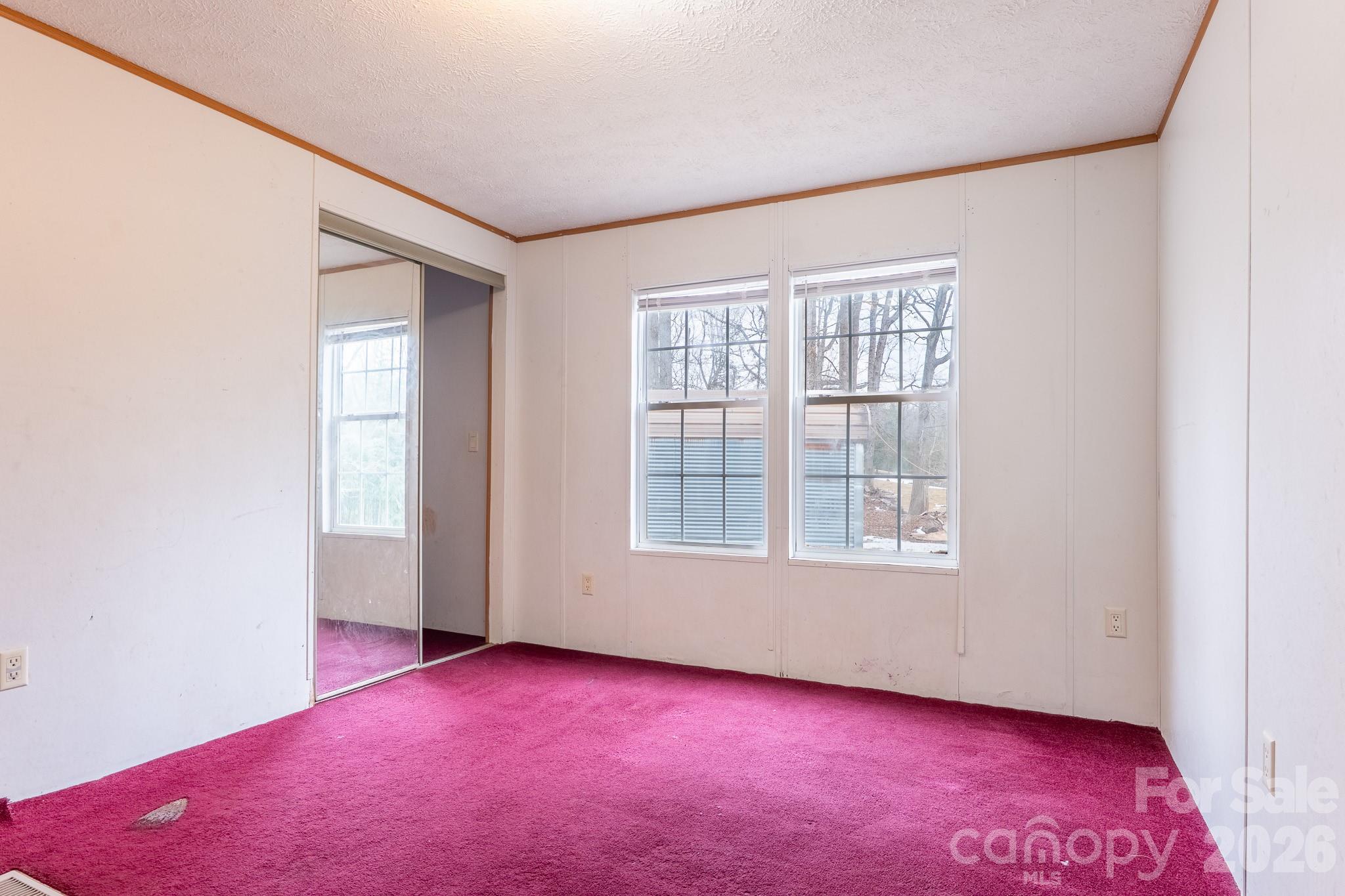 8636 County Line Road Hickory, NC 28602 - Photo 12 of 18 an empty room with a window
