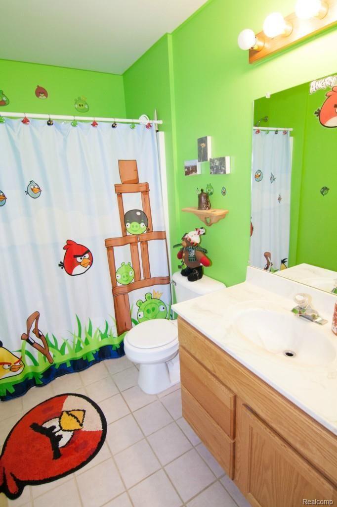 800 Jennings Road Whitmore Lake, MI 48189 - Photo 24 of 40 Full bath