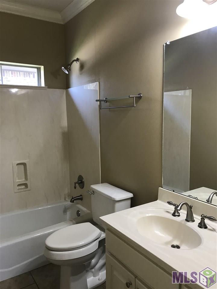 9068 Foxgate Drive Baton Rouge, LA 70809 - Photo 7 of 10