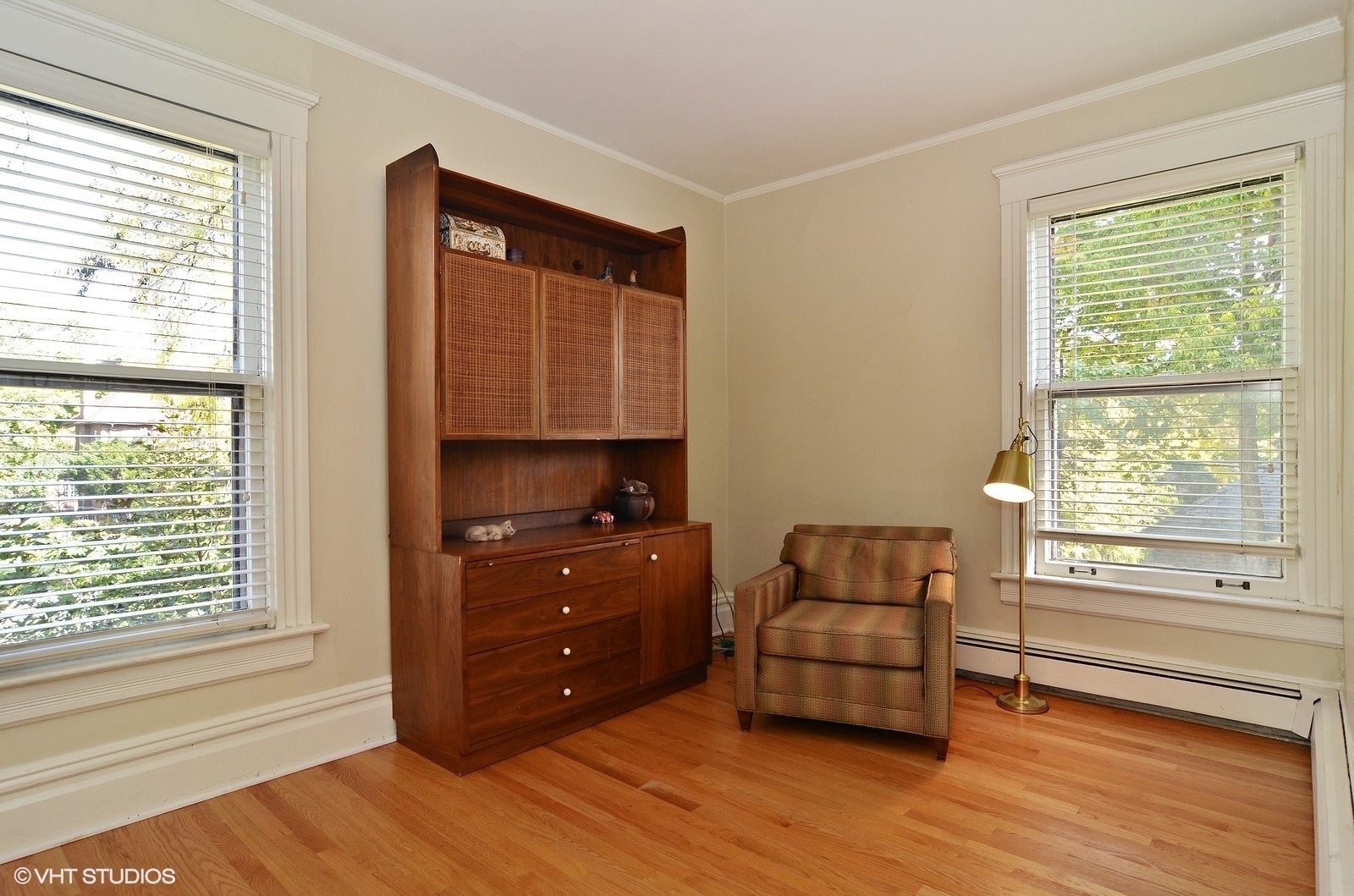 1017 Ridge Court Evanston, IL 60202 - Photo 21 of 29 Gallery Image 21