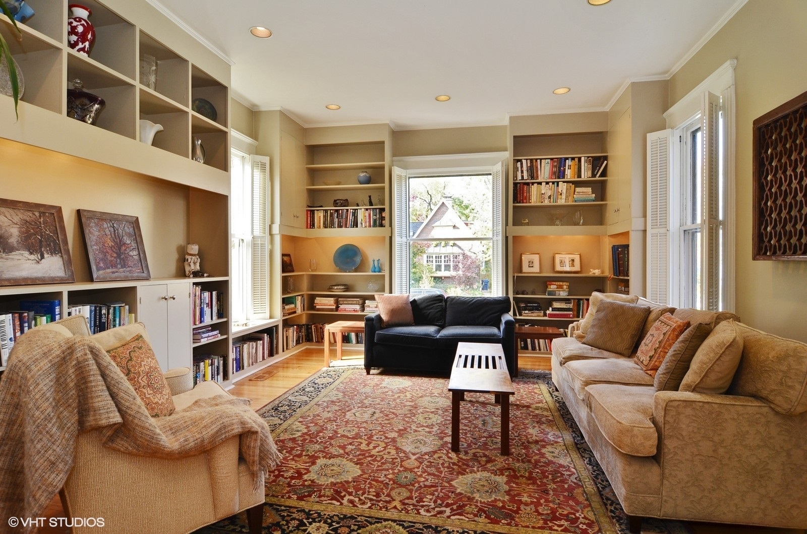 1017 Ridge Court Evanston, IL 60202 - Photo 5 of 29 Gallery Image 5
