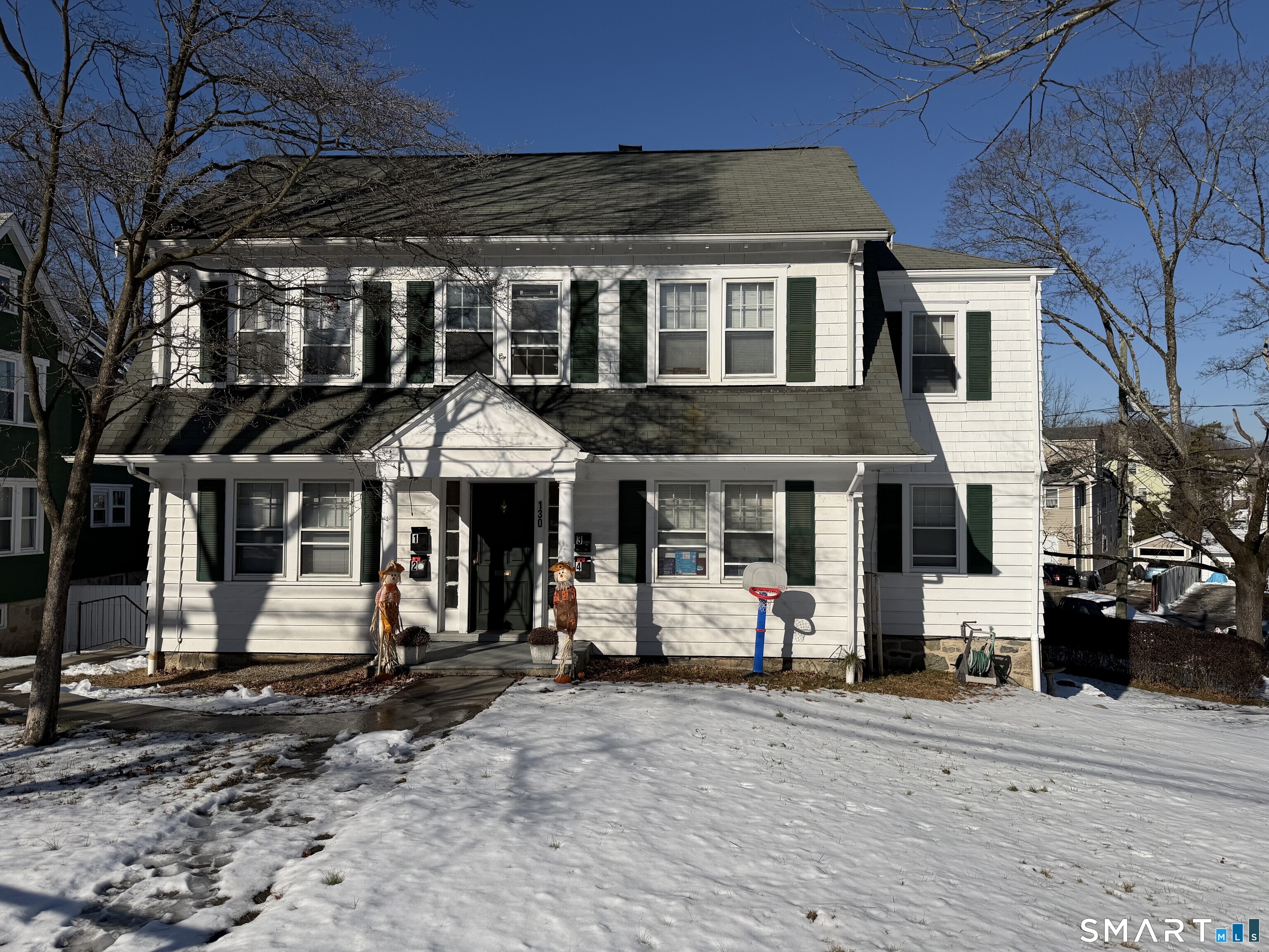130 Rock Spring Road, Unit 4 Stamford, CT 06906 - Photo 1 of 12 Front of house