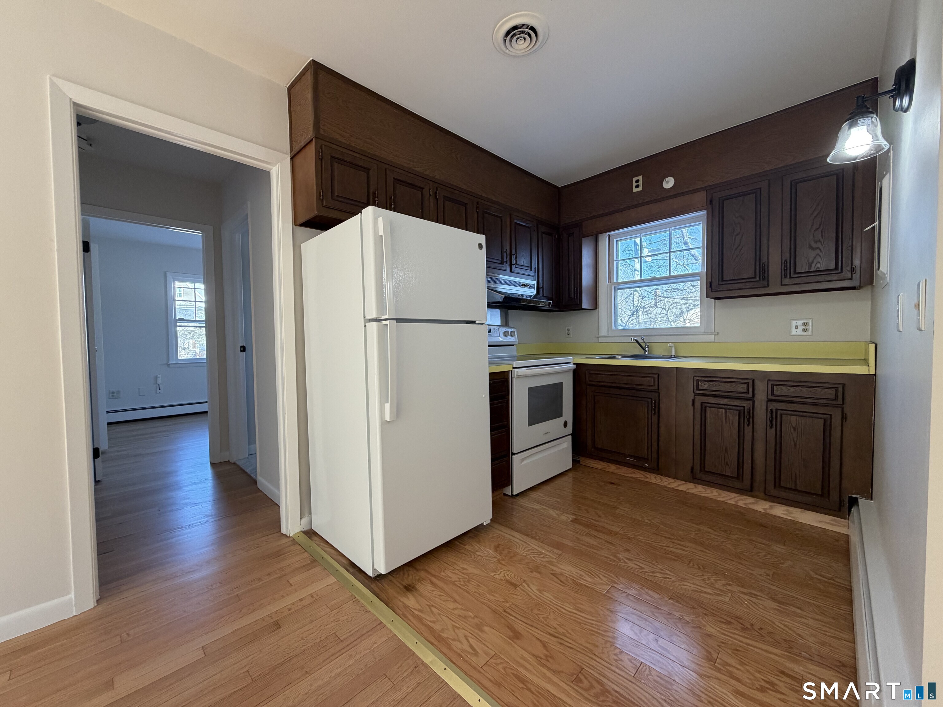 130 Rock Spring Road, Unit 4 Stamford, CT 06906 - Photo 5 of 12 Kitchen