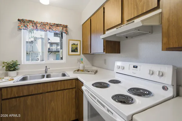 $300,000 | 2312 West Lindner Avenue, Unit 37, Mesa, AZ 85202