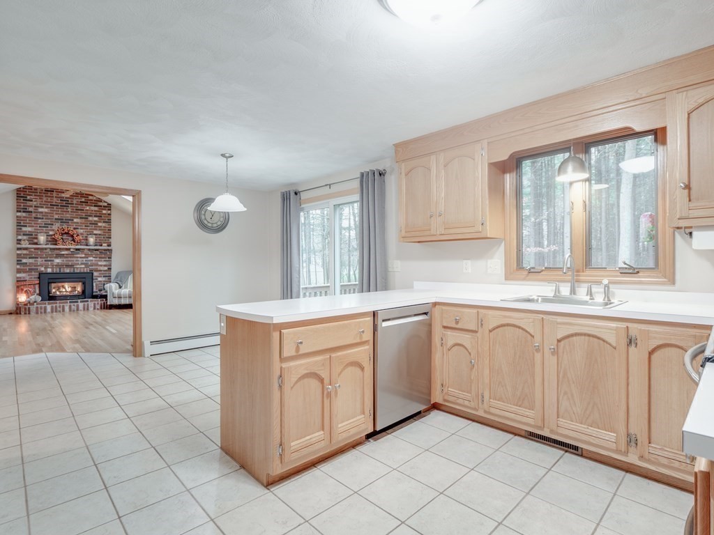 36 Dunvegan Road Tewksbury, MA 01876 - Photo 11 of 30 Gallery Image 11