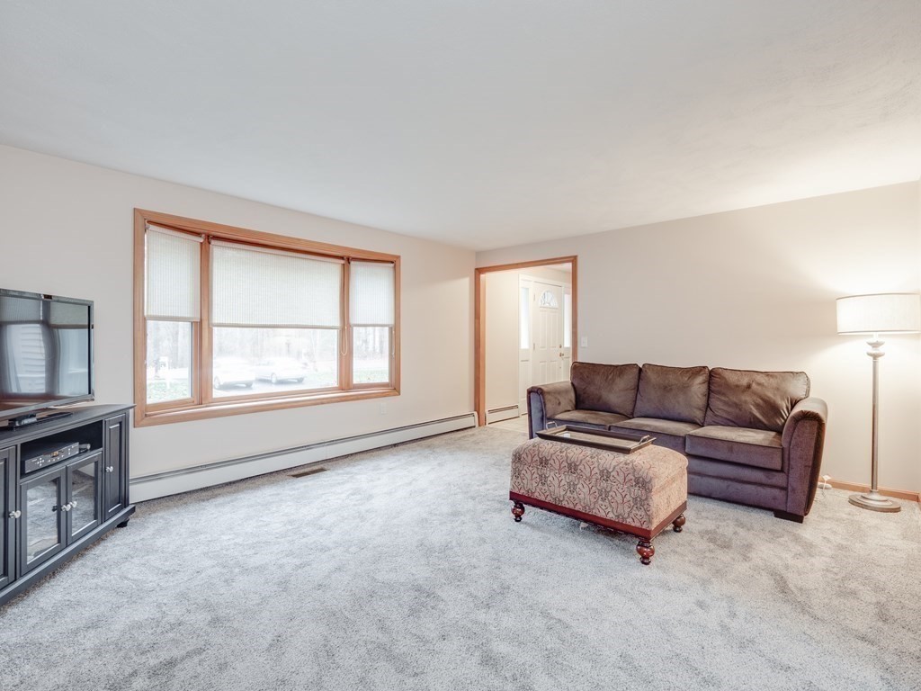 36 Dunvegan Road Tewksbury, MA 01876 - Photo 8 of 30 Gallery Image 8