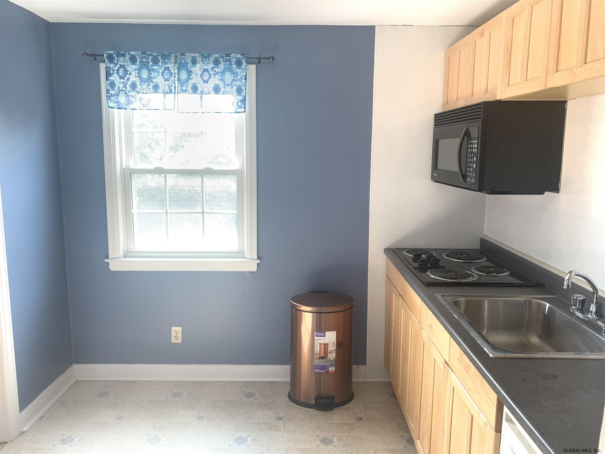 987 Loudon Road Colonie, NY 12047 - Photo 14 of 18 Photo 14