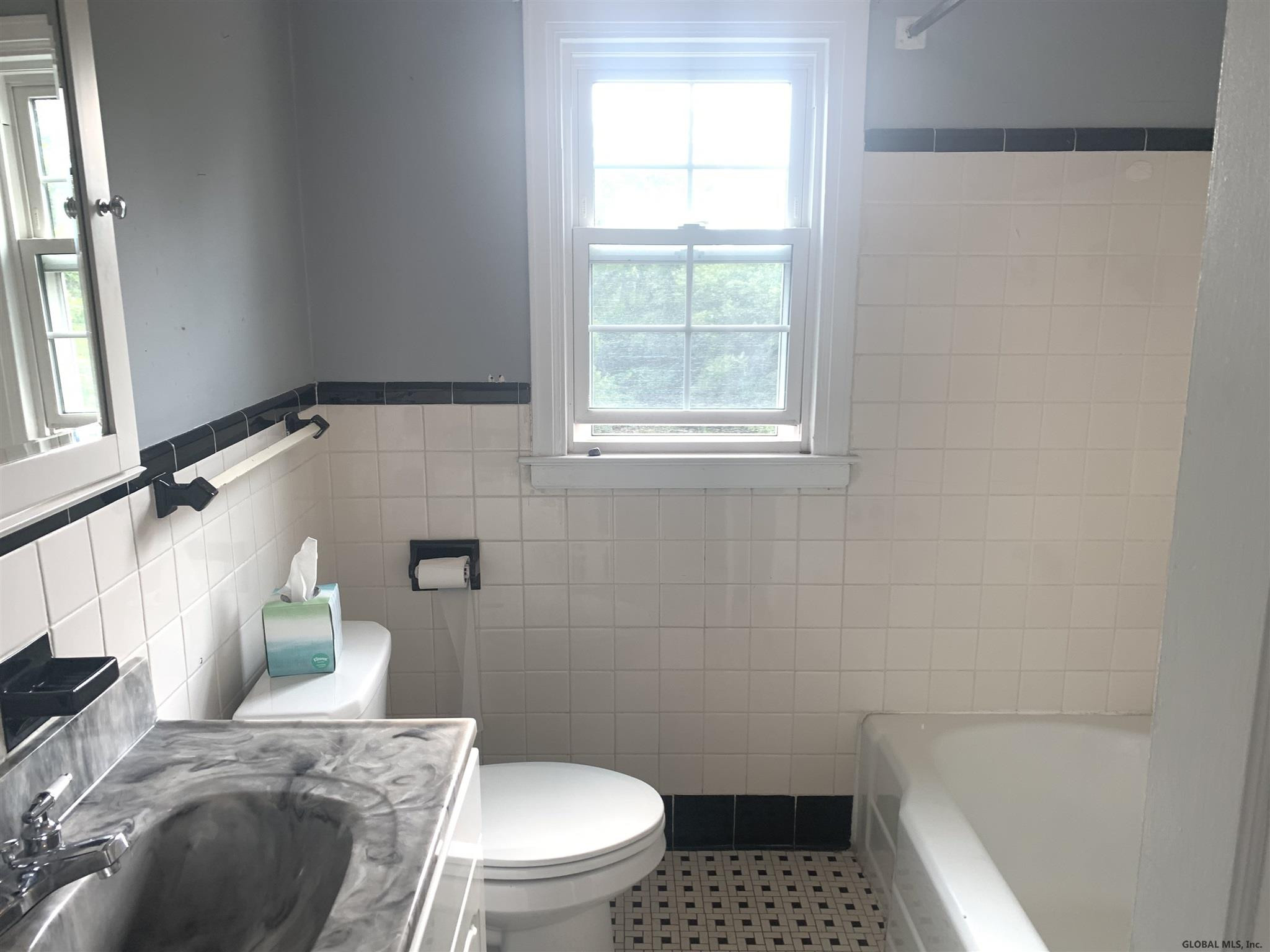 987 Loudon Road Colonie, NY 12047 - Photo 15 of 18 Photo 15