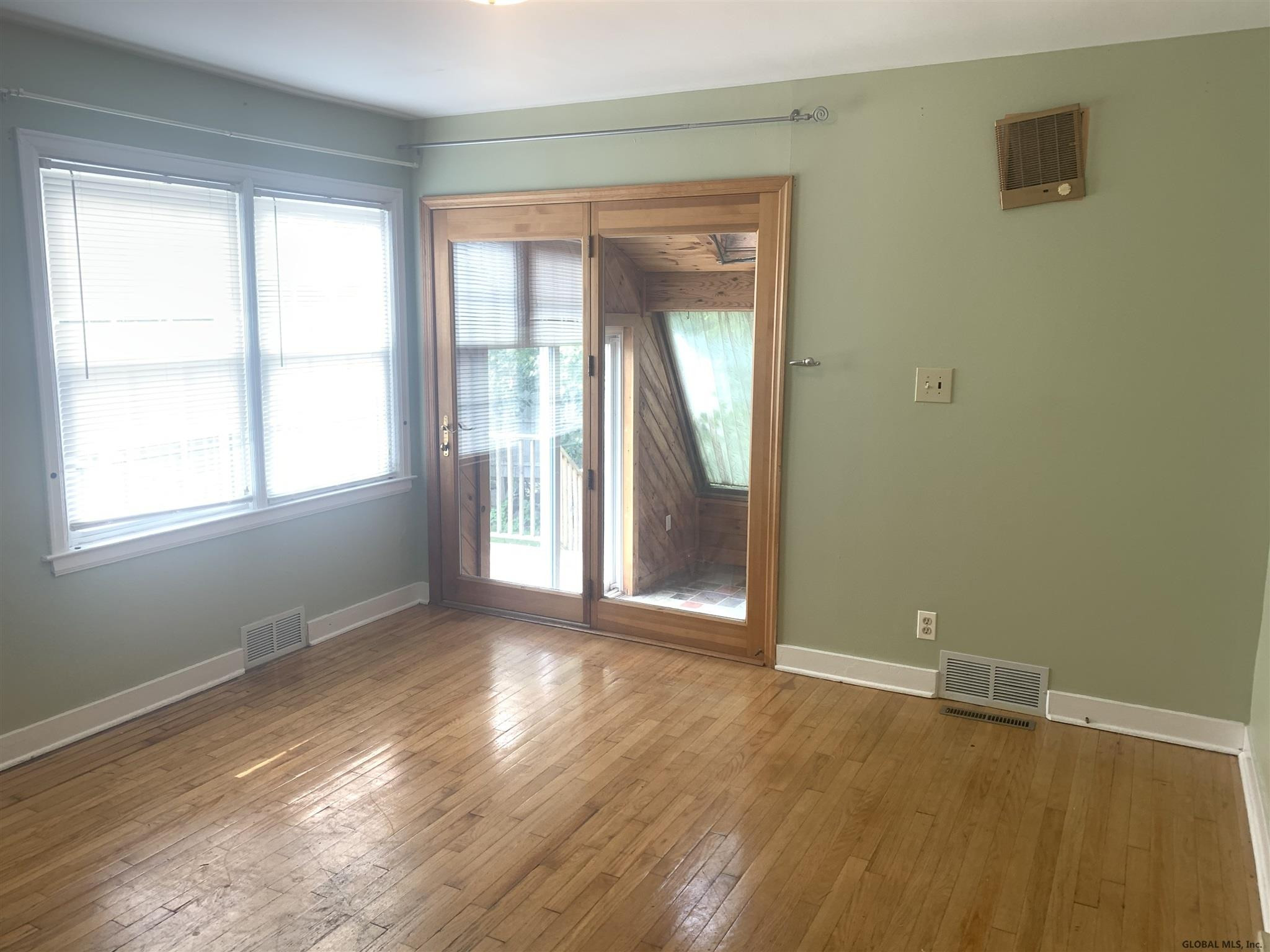 987 Loudon Road Colonie, NY 12047 - Photo 8 of 18 Photo 8