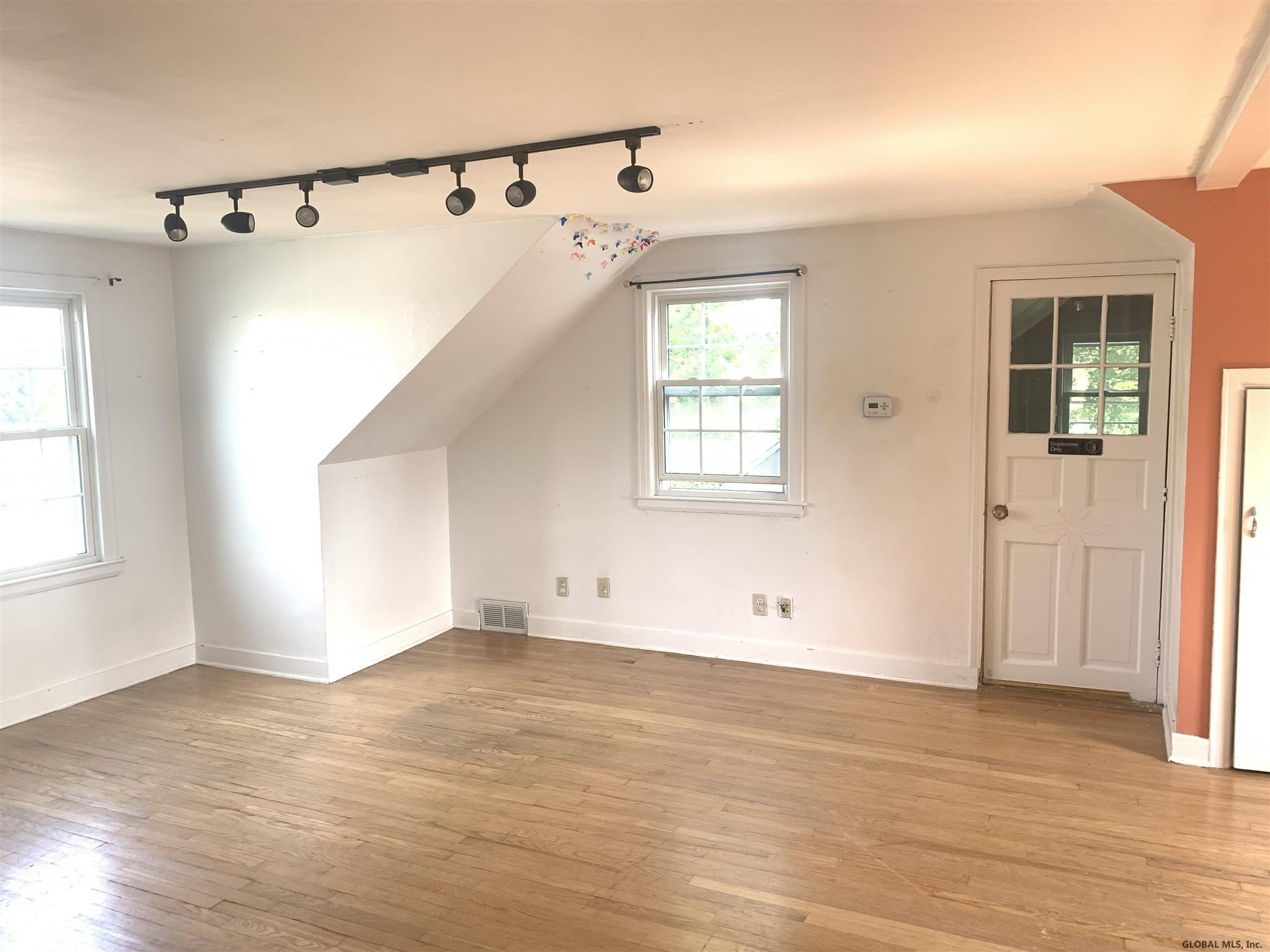 987 Loudon Road Colonie, NY 12047 - Photo 9 of 18 Photo 9