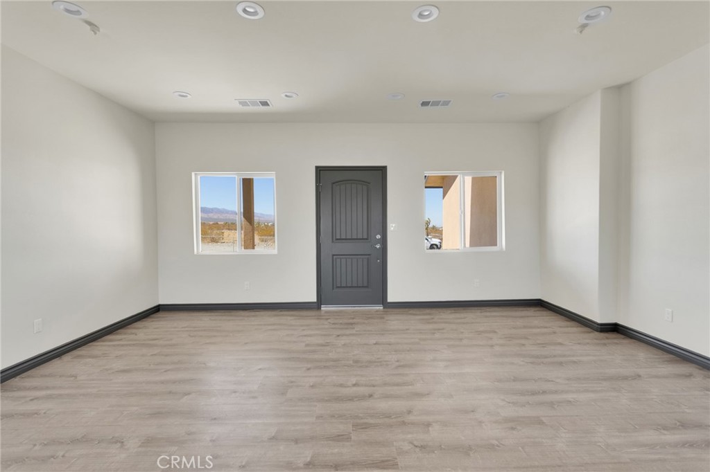 12015 Rosado Road Pinon Hills, CA 92372 - Photo 10 of 43