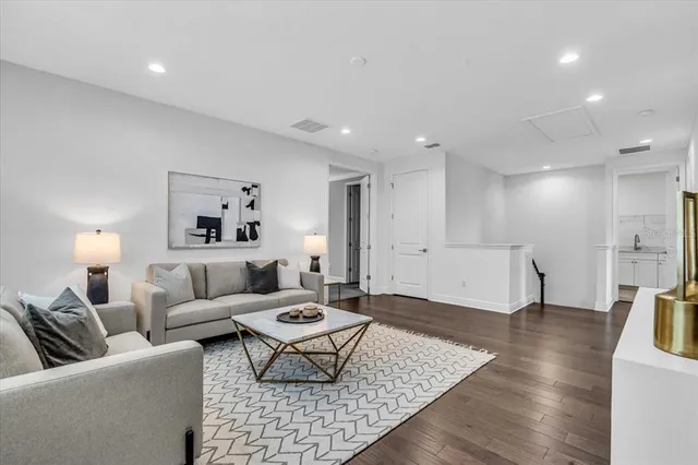 $7,795 | 4251 West Roland Street, Tampa, FL 33609