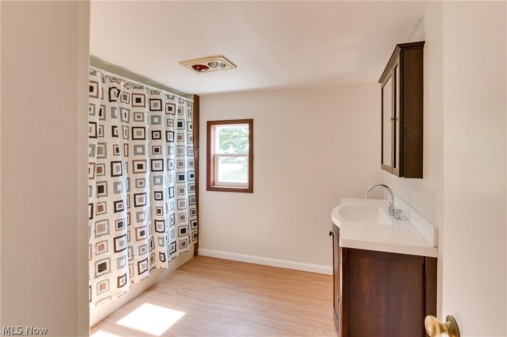 14664 Mayfield Road Chardon, OH 44024 - Photo 8 of 26 Gallery Image 8