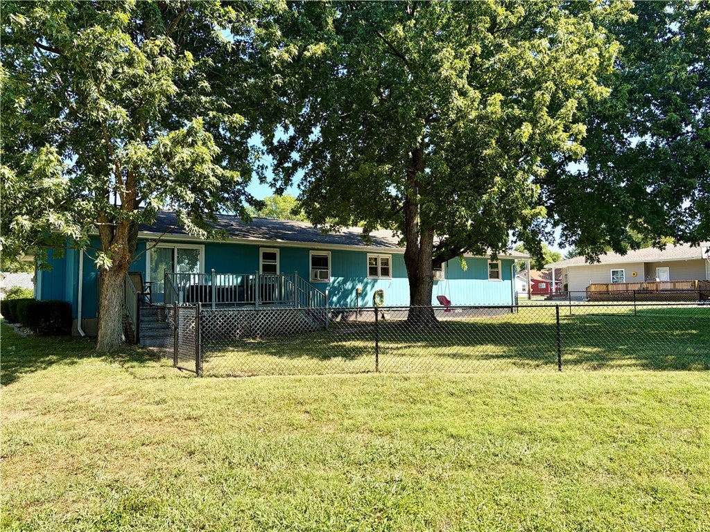 327 West Samuel Street Assumption, IL 62510 - Photo 7 of 31 Gallery Image 7