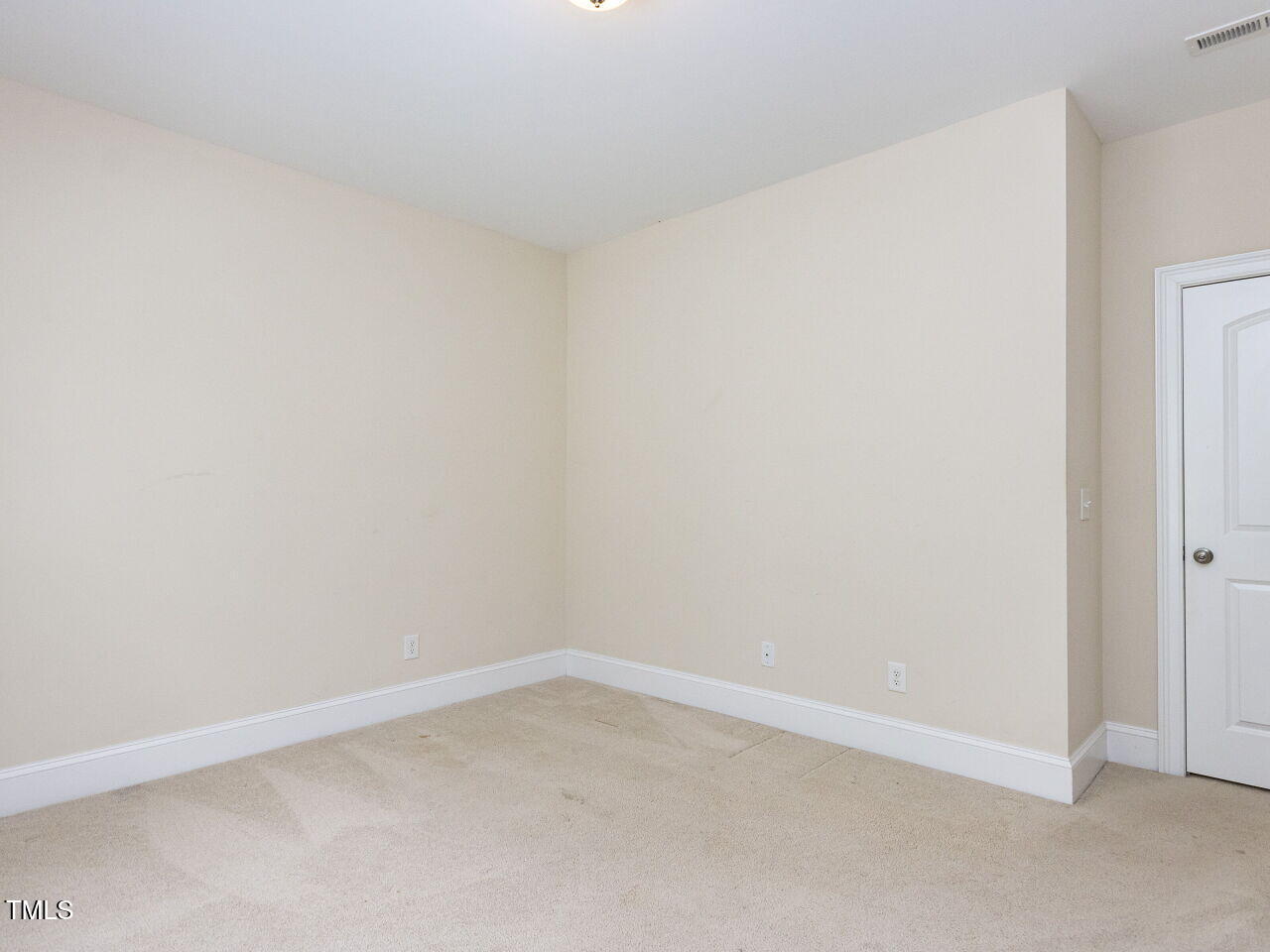 616 Fallon Grove Way Raleigh, NC 27608 - Photo 26 of 36 026-1280x960-bedroom