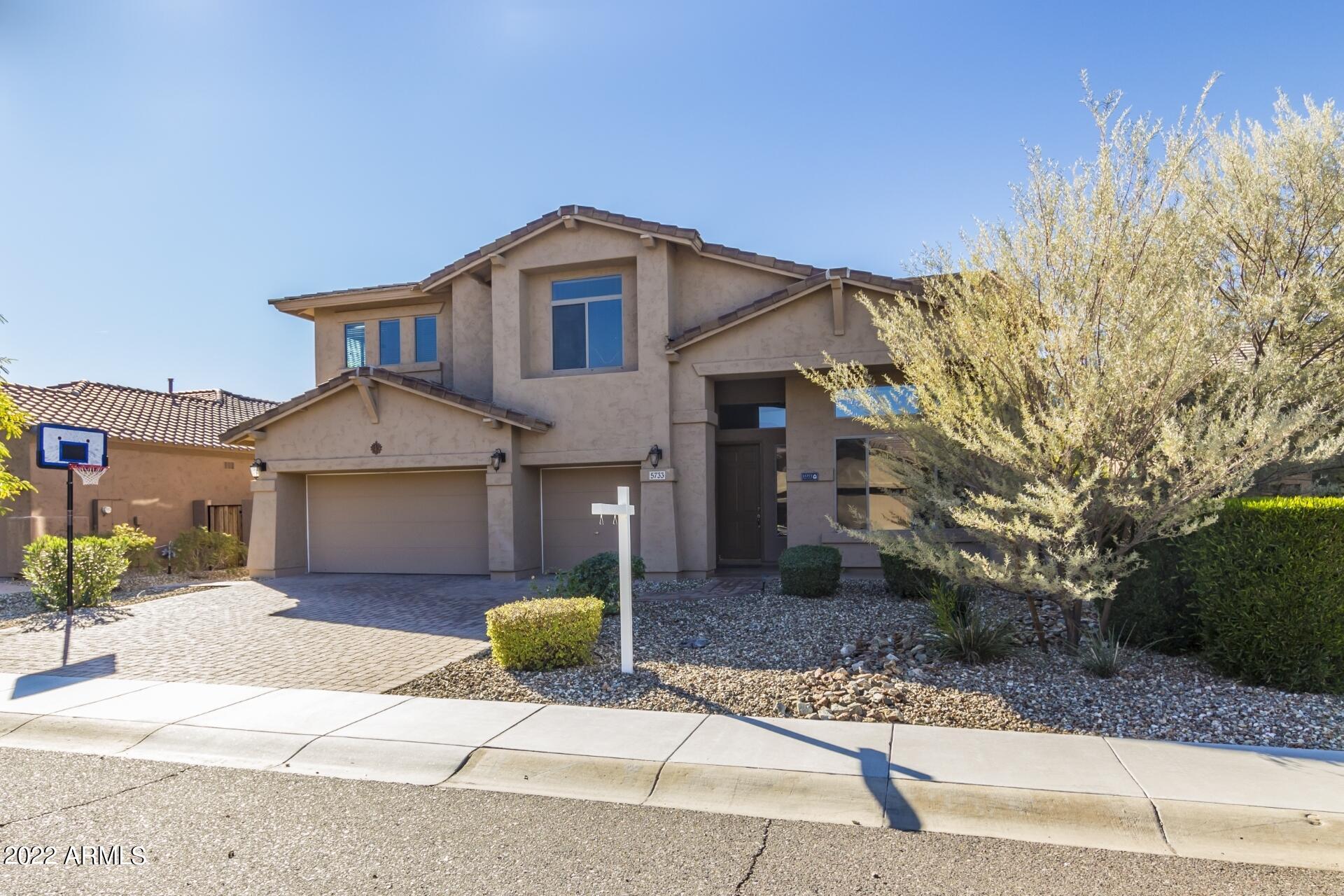 5733 West Plum Road Phoenix, AZ 85083 - Photo 2 of 37 0002-Plum (3)