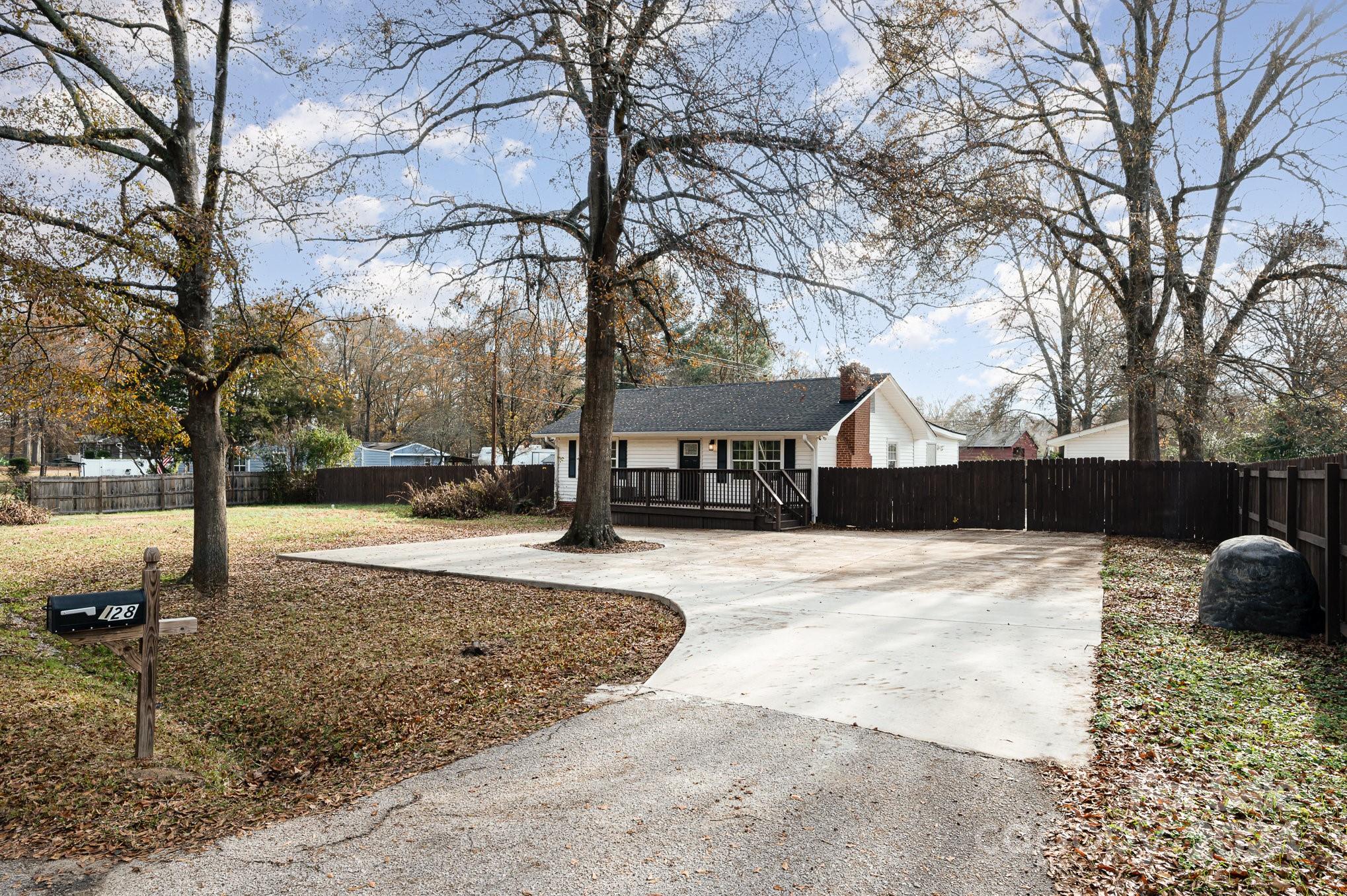 128 Mitchum Road Rock Hill, SC 29730 - Photo 3 of 24 Gallery Image 3