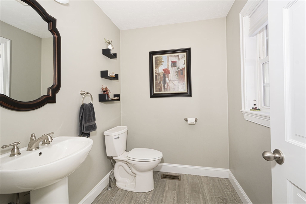 155 Fiskdale Road Brookfield, MA 01506 - Photo 21 of 33