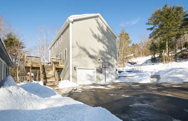 $575,000 | 155 Fiskdale Road, Brookfield, MA 01506