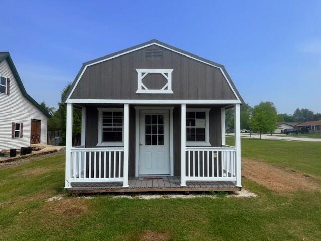 Two Clover Street Two Rivers, WI 54241 - Photo 3 of 9 IMG_4795 (1)