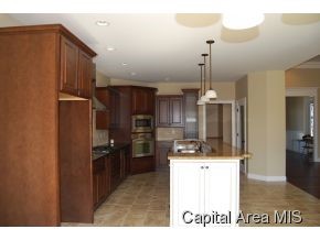 459 Overton Road Springfield, IL 62711 - Photo 6 of 24