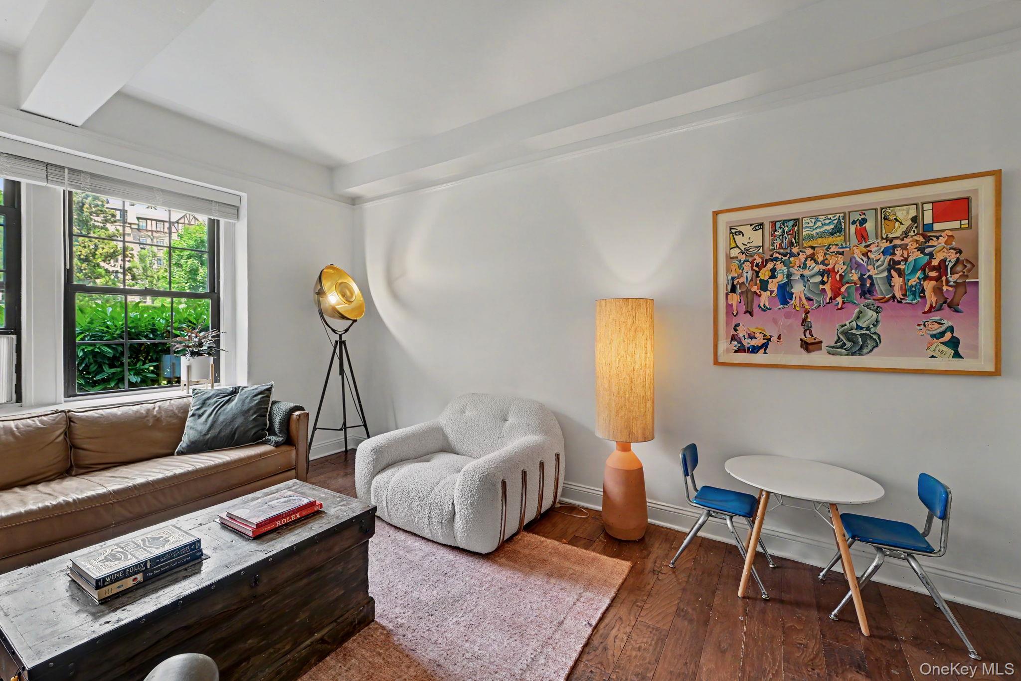 192 Garth Road, Unit TM Scarsdale, NY 10583 - Photo 3 of 34 Living room