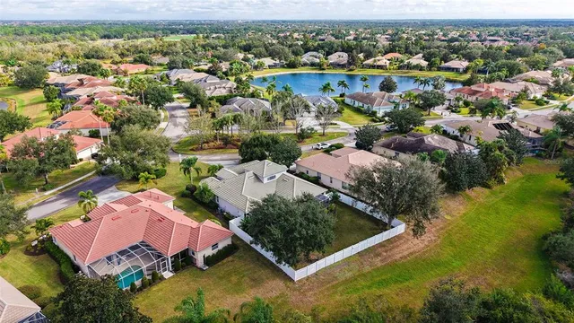 $999,000 | 12202 Lobelia Terrace, Lakewood Ranch, FL 34202