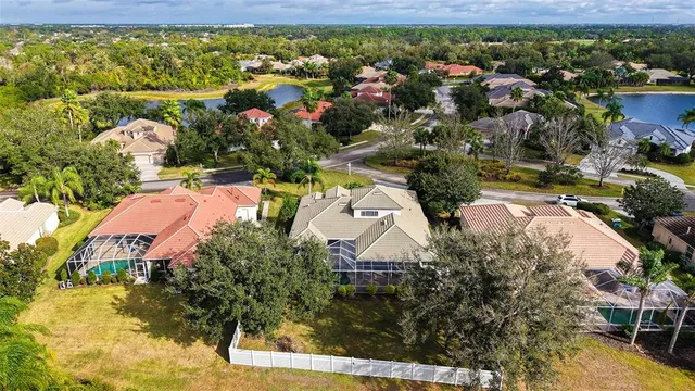 $999,000 | 12202 Lobelia Terrace, Lakewood Ranch, FL 34202